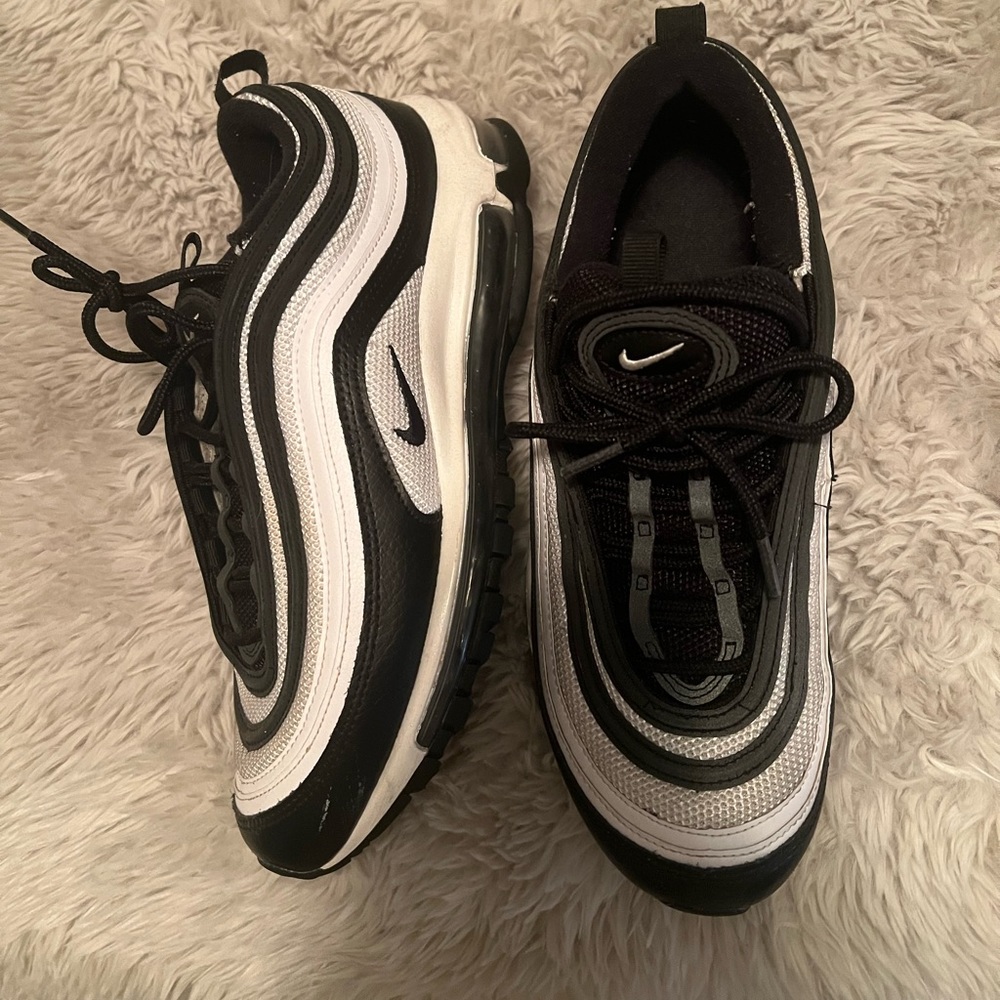 Retro Nike’s size 9.5 - in good condition